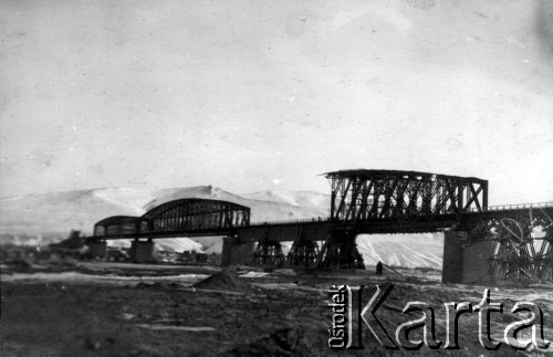 1919, Syberia, Rosja.
Most kolejowy.
Fot. Jarosław Okulicz-Kozaryn, zbiory Ośrodka KARTA