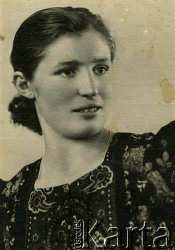 1940, Calarasi, Rumunia.
Polascy uchodźcy w Rumunii, prtret Adeli Pestrakiewicz, na odwrocie podpis: