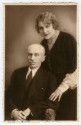 1935, Polska. 
Rodzina Ireny Misztal. Wuj Jan Ziger-Korn z drugą żoną Lucyną.
Fot. NN, kolekcja Ireny Misztal, zbiory Ośrodka KARTA
