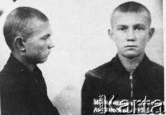 Brak daty, brak miejsca, ZSRR.
Młody mężczyzna - portret więzienny, na dole rosyjski podpis: 