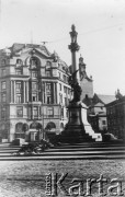 1918-1939, Lwów, Polska.
Pomnik Adama Mickiewicza.
Fot. Adolf Matyka, zbiory Ośrodka Karta, udostepnił Leon Pawłowski

