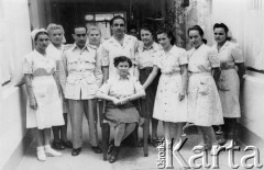 1942-47, Indie.
Personel szpitala, lekarze i pielęgniarki.
Fot. NN, zbiory Ośrodka KARTA
 
