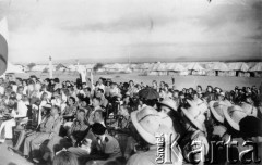 1942-46, Indie.
Obóz dla Polaków, którzy opuścili ZSRR wraz z Armią Andersa.
Fot. NN, zbiory Ośrodka KARTA
 
