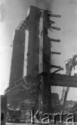 1946, Warszawa, Polska.
 Fragment miasta, zniszczony budynek Dworca Głównego.
 Fot. Kazimierz Seko, zbiory Ośrodka KARTA
   

