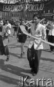 1.05.1952, Katowice, Polska.
Pochód pierwszomajowy, grupa młodzieży.
Fot. Kazimierz Seko, zbiory Ośrodka KARTA
 
