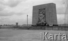 1948, Warszawa, Polska.
Pomnik Bohaterów Getta.
Fot. Kazimierz Seko, zbiory Ośrodka KARTA
 
