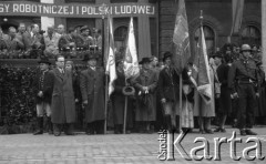 1.05.1949, Katowice, Polska.
Pochód pierwszomajowy, trybuna honorowa.
Fot. Kazimierz Seko, zbiory Ośrodka KARTA
 
