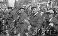 1.05.1950, Katowice, Polska.
Pochód pierwszomajowy, hutnicy
Fot. Kazimierz Seko, zbiory Ośrodka KARTA
 
