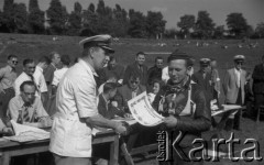 1949, Bytom, Polska.
Otwarcie toru żużlowego w Bytomiu.
Fot. Kazimierz Seko, zbiory Ośrodka KARTA