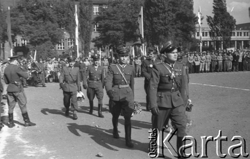 1951, Katowice, Polska.
Defilada Ludowego Wojska Polskiego na ulicach miasta.
Fot. Kazimierz Seko, zbiory Ośrodka KARTA



