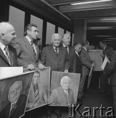1980, Katowice, Polska.
Wręcznie olejnych portretów 