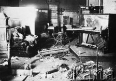 Sierpień 1920, Katowice
III Powstanie Śląskie. Zdemolowane przez niemieckie bojówki biuro komitetu powiatowego Polskiego Komisariatu Plebiscytowego, mieszczące się w hotelu 