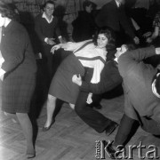 27.12.1962, Warszawa, Polska.
Nauka tańca w słynnej warszawskiej szkole tańca towarzyskiego w Klubie 