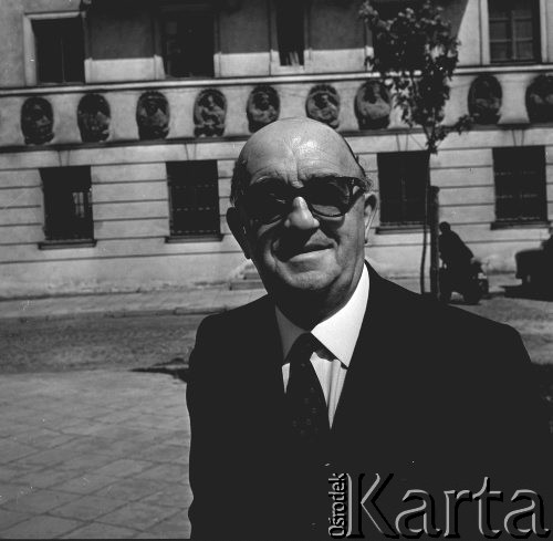 11.08.1967, Warszawa, Polska.
Kompozytor Jerzy Petersburski.
Fot. Jarosław Tarań, zbiory Ośrodka KARTA [67-134]
 
