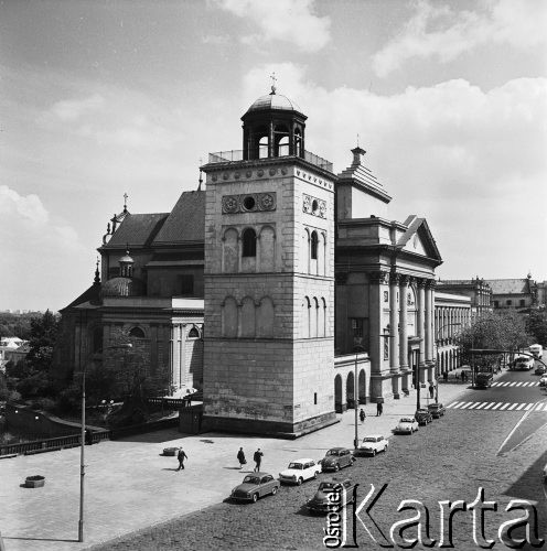 3.06.1969, Warszawa, Polska.
Kościół św. Anny.
Fot. Jarosław Tarań, zbiory Ośrodka KARTA [69-394]
 
