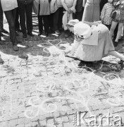 28.05.1972, Warszawa, Polska.
 Cepeliada.
 Fot. Jarosław Tarań, zbiory Ośrodka KARTA [72-5]
   
