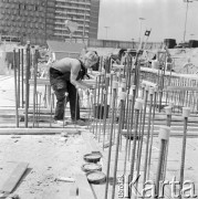 9.05.1972, Warszawa, Polska.
Budowa Inter Hotelu, fundamenty.
Fot. Jarosław Tarań, zbiory Ośrodka KARTA [72-27]
 
