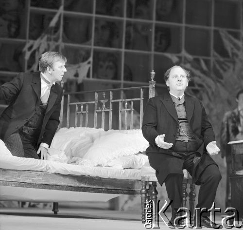 5.04.1972, Warszawa, Polska.
Jerzy Turek i Lech Ordon na scenie.
Fot. Jarosław Tarań, zbiory Ośrodka KARTA [72-185]
 
