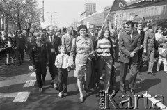 1.05.1973, Warszawa, Polska.
Pochód pierwszomajowy.
Fot. Jarosław Tarań, zbiory Ośrodka KARTA [73-176]
 
