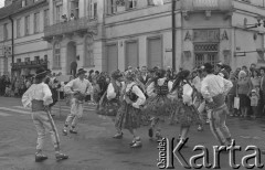 24.06.1974, Płock, Polska
Festiwal Zespołów Regionalnych.
Fot. Jarosław Tarań, zbiory Ośrodka KARTA [74-168]
 
