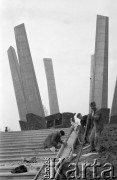 23.09.1975, Warszawa - Powiśle, Polska.
Budowa pomnika 