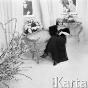 Maj 1978, Warszawa, Polska.
Magdalena Zawadzka jako Pola Negri w przedstawieniu Teatru Telewizji.
Fot. Jarosław Tarań, zbiory Ośrodka KARTA [78-39]
