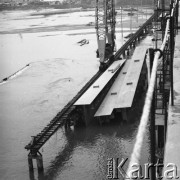 12.05.1980, Warszawa, Polska.
Budowa mostu Trasy Toruńskiej.
Fot. Jarosław Tarań, zbiory Ośrodka KARTA [80-20]