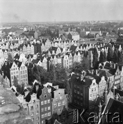 Wrzesień 1982, Gdańsk, Polska
Panorama Starego Miasta z wieży Ratusza.
Fot. Jarosław Tarań, zbiory Ośrodka KARTA [82-25] 
