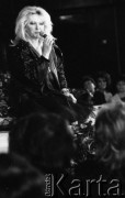 1987, Warszawa, Polska.
Koncert Maryli Rodowicz po pokazie mody.
Fot. Jarosław Tarań, zbiory Ośrodka KARTA [87-95] 

