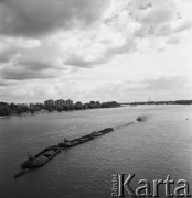 30.08.1968, Warszawa, Polska.
Barka na Wiśle.
Fot. Jarosław Tarań, zbiory Ośrodka KARTA