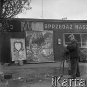 06.05.1963, Płock, Polska.
Uliczny fotograf.
Fot. Jarosław Tarań, zbiory Ośrodka KARTA [63-75]

