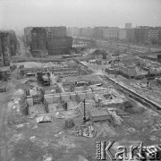 Grudzień 1963, Warszawa, Polska.
Plac budowy w Śródmieściu.
Fot. Jarosław Tarań, zbiory Ośrodka KARTA [63-150]

