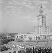 Lipiec 1963, Warszawa, Polska.
Pałac Kultury i Nauki.
Fot. Jarosław Tarań, zbiory Ośrodka KARTA [63-153]

