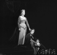 22.04.1964, Warszawa, Polska.
Nina Andrycz na scenie Teatru Polskiego.
Fot. Jarosław Tarań, zbiory Ośrodka KARTA [64-64]
