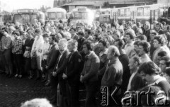 31.08.1980, Gdynia, Polska.
Msza św. na terenie Zakładów Autobusowo-Trolejbusowych po podpisaniu porozumień sierpniowych.
Fot. NN/KARTA, udostępnił Zenon Kwoka.

