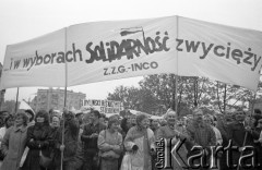 1.05.1989, Warszawa, Polska.
Niezależna manifestacja 1-majowa na Placu Komuny Paryskiej (poprzednio i obecnie Wilsona). Transparent 
z hasłem: 