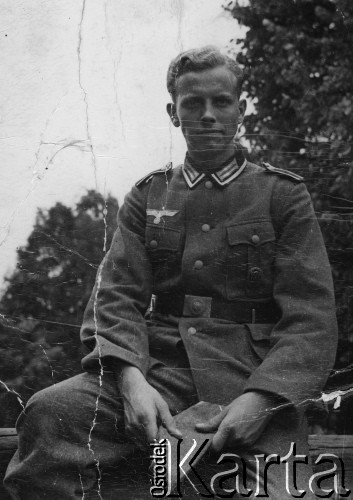 1939-1941, prawdopodobnie Niemcy.
Herbert Joost, z zawodu mechanik precyzyjny, podoficer Wehrmachtu, zginął na froncie wschodnim pod koniec 1941 r.
Fot. NN, zbiory Ośrodka KARTA, zdjęcia z kolekcji Herberta Joosta udostępnił Krzysztof Kuczyński.


