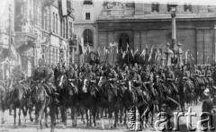 1936, Lwów, Polska.
Parada wojskowa, podpis na odwrocie: 