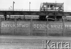 Sierpień 1980, Gdańsk, Polska.
Strajk w Stoczni Gdańskiej im. Lenina, , napis na murze: 