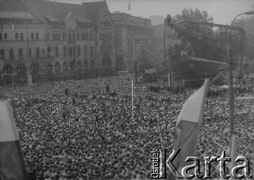 28.06.1981, Poznań, Polska.
Odsłonięcie i poświęcenie pomnika Ofiar Czerwca 1956, msza święta.
Fot. NN, zbiory Ośrodka KARTA

