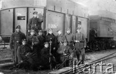 1919-1920, Polska.
Wojna polsko-bolszewicka. Załoga pociągu pancernego 