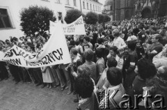 Czerwiec 1981, Wrocław, Polska.
Wiec w obronie więźniów politycznych.
Fot. NN, zbiory Ośrodka KARTA

