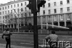 1.05.1985, Gdańsk, Polska.
Rozpędzanie przez ZOMO niezależnej manifestacji pierwszomajowej, starcia manifestantów z zomowcami.
Fot. NN, zbiory Ośrodka KARTA
