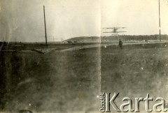 Ok.1920, Polska.
Samolot startujący z lotniska.
Fot. NN, zbiory Ośrodka KARTA, Pogotowie Archiwalne [PAF_011], udostępniła Jolanta Szczudłowska