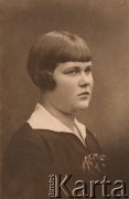 1929, Grodno, woj. białostockie, Polska.
Portret młodej dziewczyny, podpis na odwrocie: 