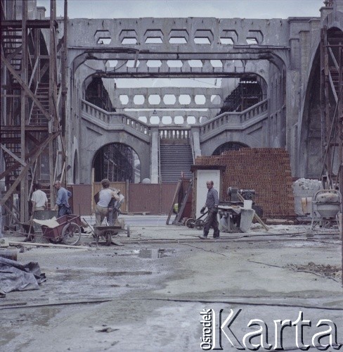 1985-1990, Warszawa, Polska.
Remont Mostu księcia Józefa Poniatowskiego.
Fot. Bogdan Łopieński, zbiory Ośrodka KARTA
