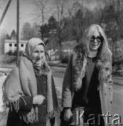 1971, Polska.
Po prawej dziennikarka Barbara N. Łopieńska.
Fot. Bogdan Łopieński, zbiory Ośrodka KARTA