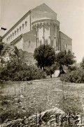 Sierpień 1944, Tabor, Palestyna.
Nowo zbudowana bazylika, widok od frontu.
Fot. Adam Lipiński, zbiory Ośrodka KARTA, Pogotowie Archiwalne [PA_033], przekazał Piotr Balcer.