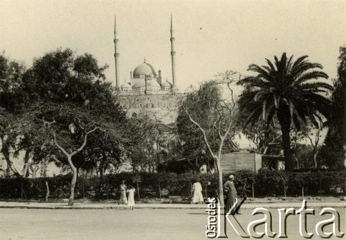 1945, Kair, Egipt.
Widok na meczet Muhammadda Alego zbudowany na cytadeli.
Fot. NN, zbiory Ośrodka KARTA, Pogotowie Archiwalne [PA_033], udostępnił Piotr Balcer