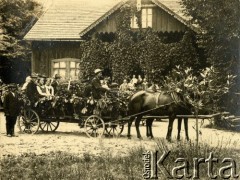 1900-1914, brak miejsca.
Prawdopodobnie dom rodziny Bombickich.
Fot. NN, zbiory Ośrodka KARTA, Pogotowie Archiwalne [PA_033], przekazał Piotr Balcer